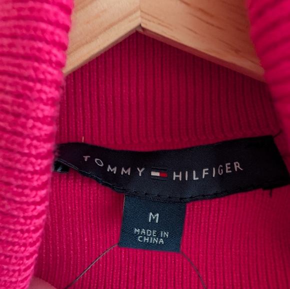 Tommy Hilfiger Women's Turtleneck Sweater M Hot Pink Bunched Shoulder Sleeve NWT - Picture 8 of 11